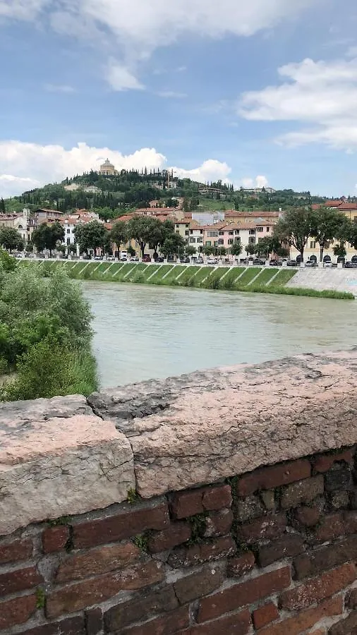 Guest house Regal House Verona Vescovado
